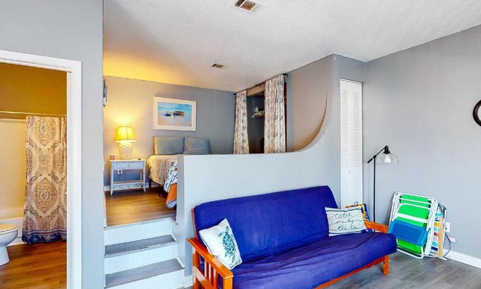 Fort Walton Beach Hotel | Okaloosa Island Studio