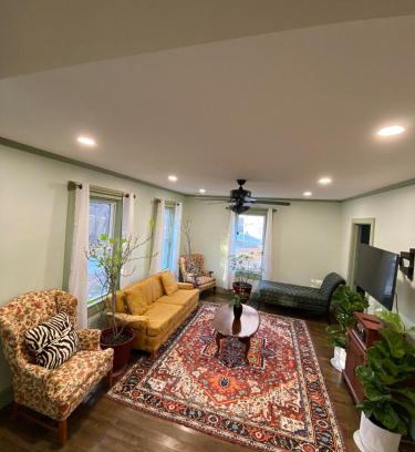 Springfield House | Okemo Mountain Resort 18 Miles Away Book Now Enjoy Skiing