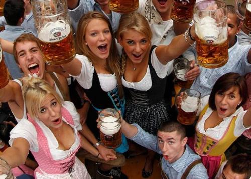 Velha House | Oktoberfest 3 minutos