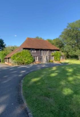 Billingshurst Villa | Old Barn