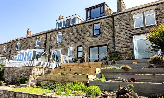 Amble House | Old Coastguard Cottages