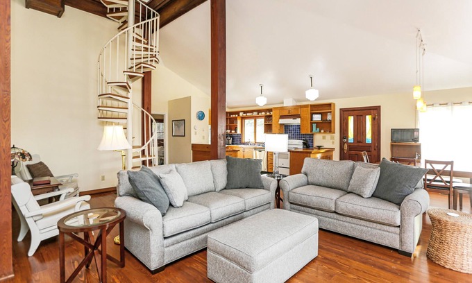 Indian Pass House | Old Florida Peaceful Retreat, Short Walk to Beach ~ Oceans of Time