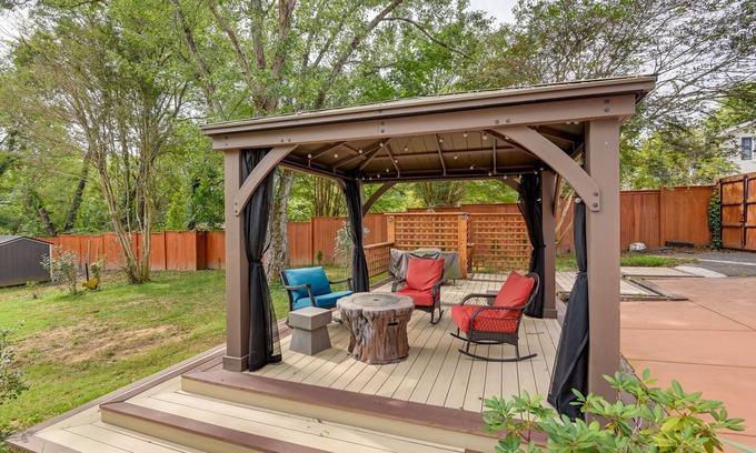 Old Hickory Apartment | Old Hickory Hideout: Charming Apt w/Deck!