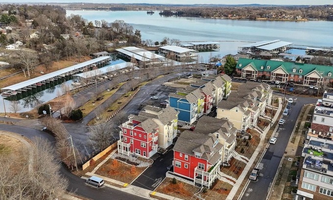 Old Hickory House | Old Hickory Retreat 2-Sleeps 8