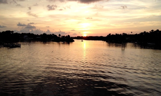 Homosassa House | Old Homosassa Waterfront! Long Western Views! No Red Tide Here! Cedar Shack!