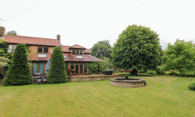 Sherwood Forest House | OLD MILL HOUSE, family friendly, with a garden in Cuckney