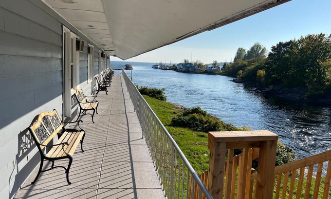 Algoma District Hotel | Old Mill Motel