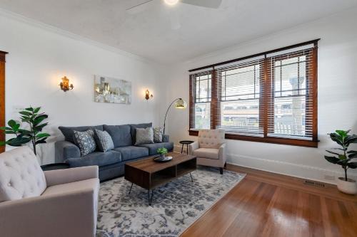 St. Augustine Apartment | Old Mission Manor - Chic 2br 1ba Apartment - Sleeps 6 - Pool Table - 15 Min Walk to Downtown