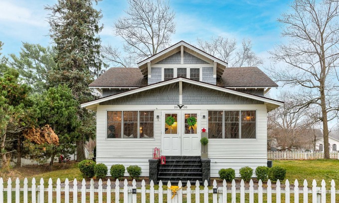 Macatawa Cottage | Old Scotch Cottage Holland/Saugatuck