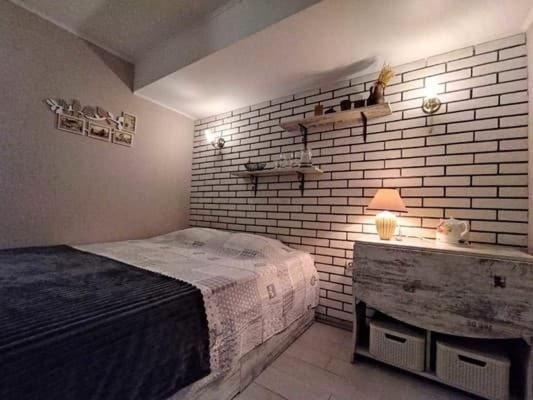 Shevchenkivs'kyi District Apartment | Old Town - Andrew descent