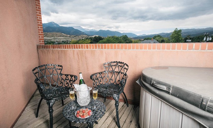 Colorado Springs Bed & Breakfast | Old Town GuestHouse B&B