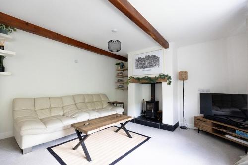 Hepworth House | OLD WEAVERS COTTAGE - Charming Historic Weavers Cottage in Holmfirth, West Yorkshire