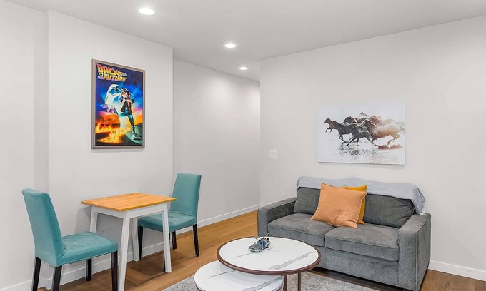 East Queen Anne Apartment | Old-Western Time Travelers Cowboys Sweet Suite