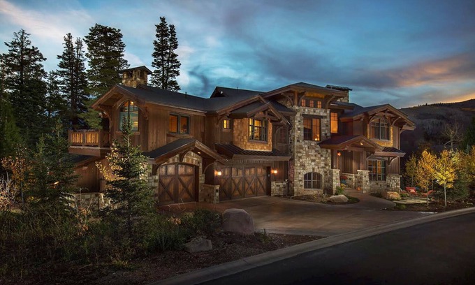 The Timbers Ski Chalet | OLD WORLD EUROPEAN LUXURY CHALET-SKI IN-OUT-8 Bedrooms -8,000 SF Winter on Sale!
