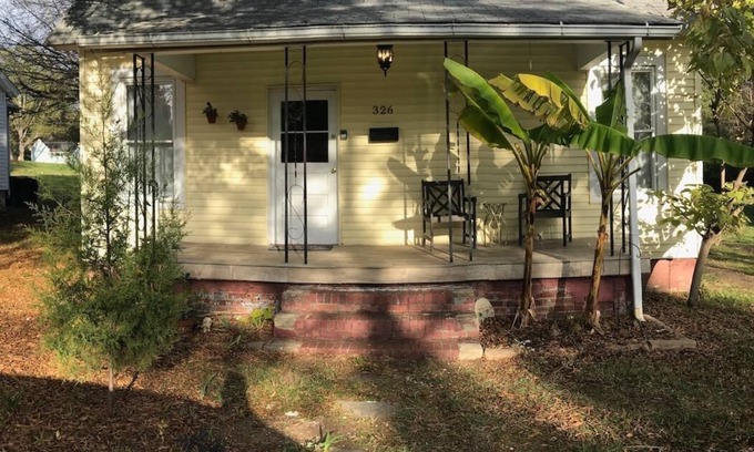 Rock Hill House | Old Yeller - Renovated House in Aragon c.1906 Near Winthrop & Glencairn Garden