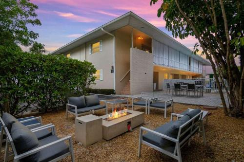 Old Naples Hotel | Olde Naples Paradise 803