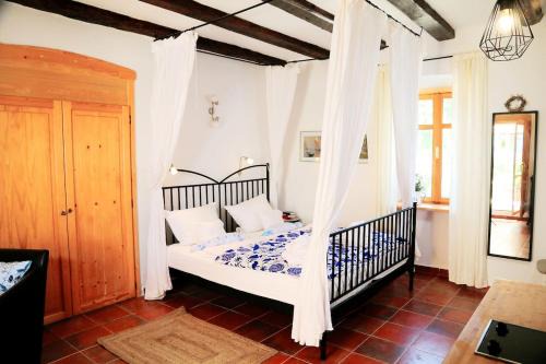 Garica Apartment | Oleander Romantic studio for 2 people with pool