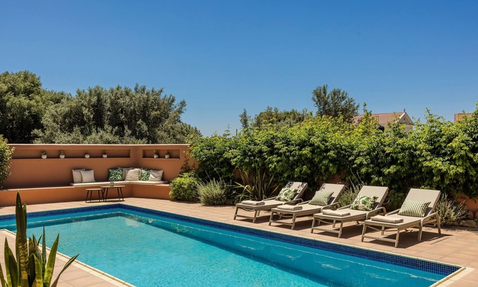 Sarlata Villa | Oleanna Villas - Villa Elena nBeautiful Secluded Villan