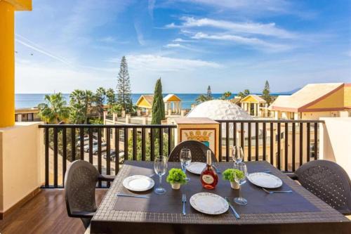 Nikki Beach Apartment | OleHolidays 741 Romana Playa vistas al mar