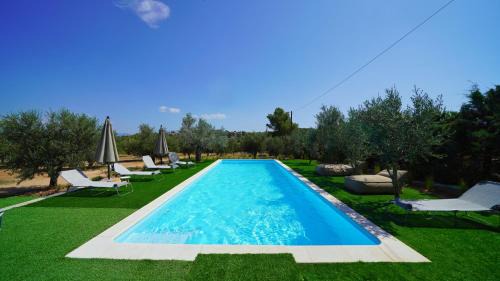 Petrothalassa Villa | Olive Grove Rock Villa