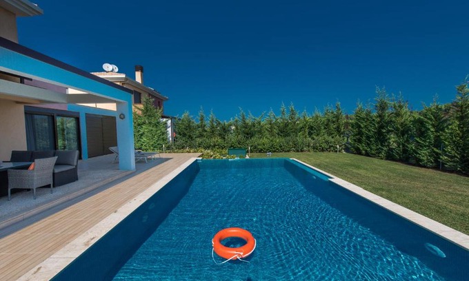 Kassandra Villa | Olive House