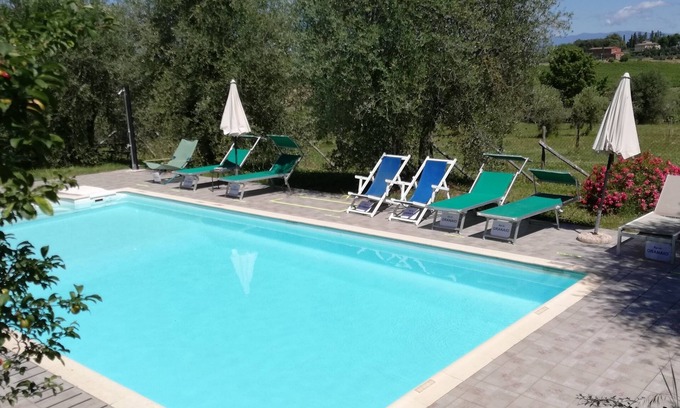 Foiano della Chiana Apartment | Oliveto-Apartment-Comfort-Private Bathroom-Garden view