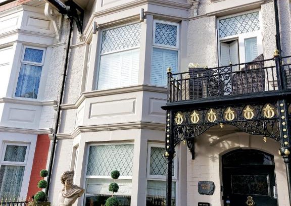 Porthcawl Bed & Breakfast | Olivia House