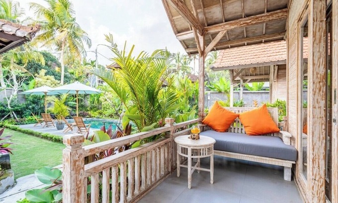 Mendoyo Bed & Breakfast | Omah Tiga Bali