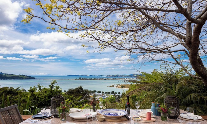 Whangateau House | Omaha Views Hideaway - Fantastic Location in Whangateau