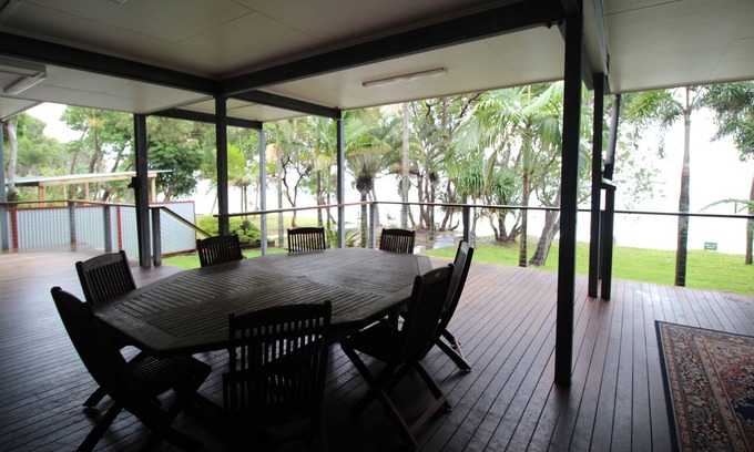 Brisbane Waterfront House | Omaroo @ Cowan Cowan beach front