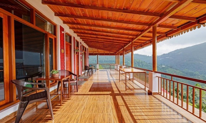 Kaul Hotel | OmVilla With Mountain View