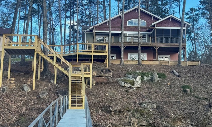 Cullman House | On A Whim Rustic Lodge Near Smith Lake Park