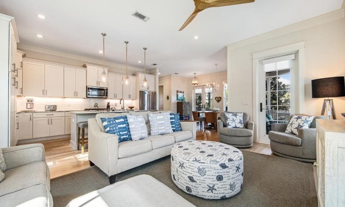 Lakeside at Blue Mountain Beach House | On Cloud 9