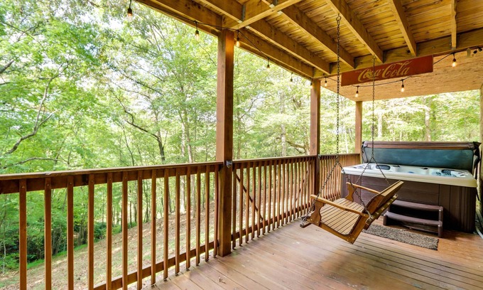 McCaysville Cabin | On Fightingtown Creek: Forested McCaysville Cabin!