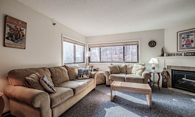 Sunday River Area Condo | On Mountain two bedroom unit sleeping 6
