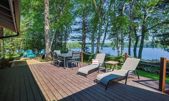 Manitowish Waters Cabin | On MW Chain! 8 beds! Dogs Welcome!