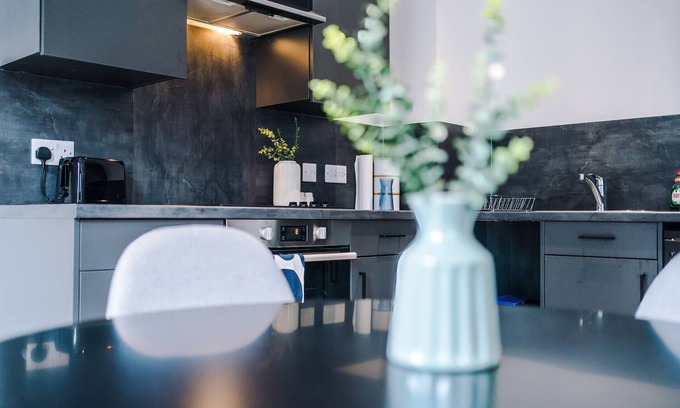 Sheffield City Centre Apartment | On-site Gym (included). 2 Bed Luxury Apartment
