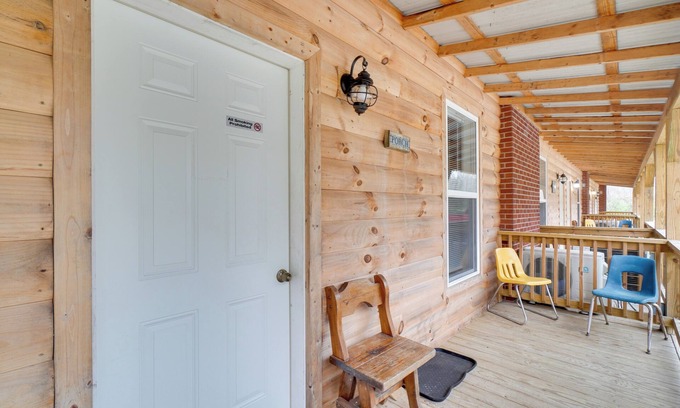 Briceville Apartment | On-Site Hiking & ATV Trails: Briceville Studio