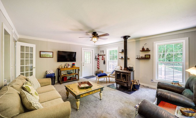 Bakersville Cottage | On-Site Stream: Serene Cottage in Bakersville!