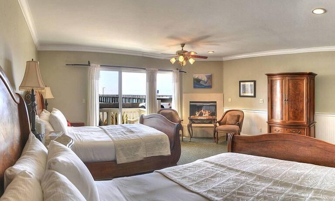 Cayucos Bed & Breakfast | On The Beach Bed & Breakfast