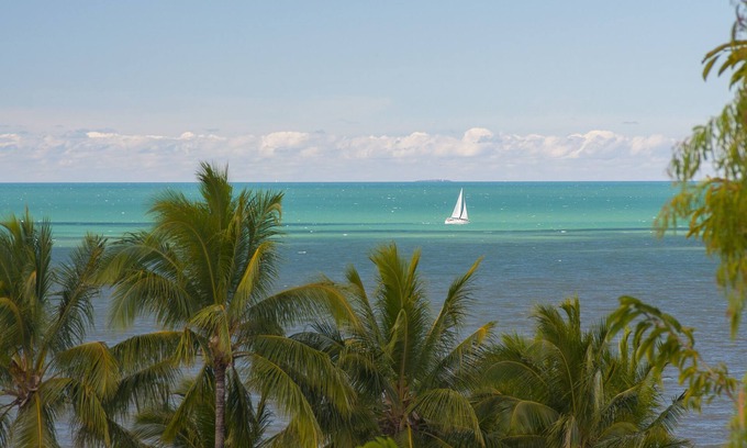Trinity Beach Apartment | On the Beach Holiday Apartments