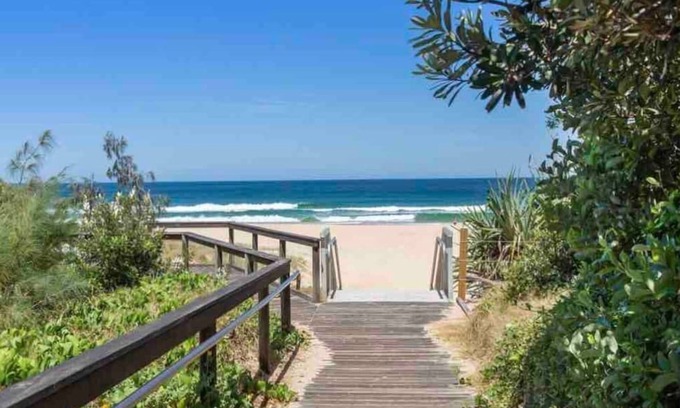 Yaroomba House | On The Beach Luxury Home With Pool