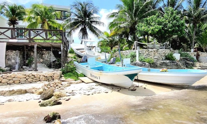 Puerto Juarez Apartment | On The Beach - Seaside Sunrise Haven 3 Bedrooms SEA VIEW