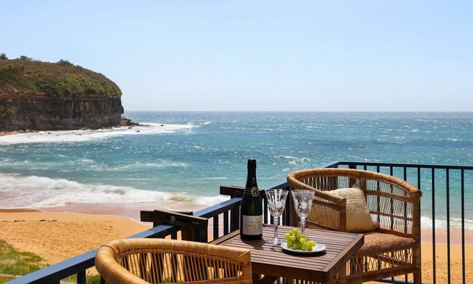 Mona Vale Apartment | "On The Beach" - The ocean is your backyard