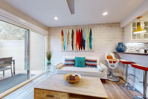 Hermosa Village Apartment | On the Doorstep