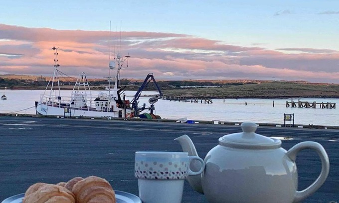 Amble House | On The Harbour - unrivalled views of Amble's harbour and estuary