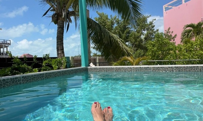 Caye Caulker House | On the Hook! Sunset Cabana by the Caribbean Sea