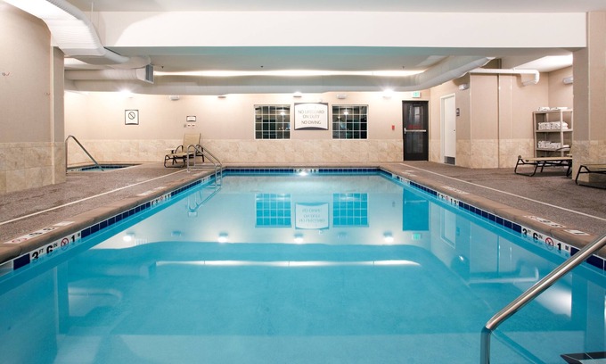 Great Falls Condo | On the Missouri River. Free Breakfast. Indoor Pool & Hot Tub.