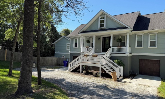Wadmalaw Island House | On the Water private getaway on Johns Island. Just minutes away from downtown!