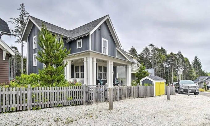Seabrook House | 'Once Upon A Tide' Seabrook, WA beach home